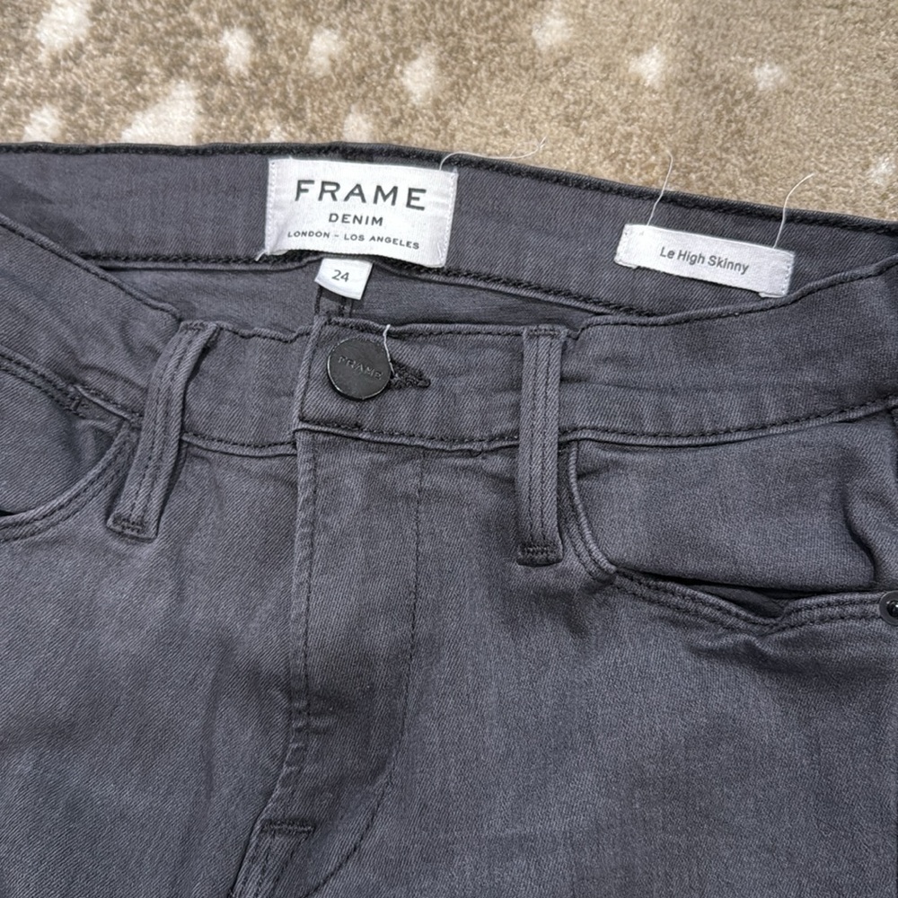 Frame Denim Le High Skinny Jeans in Quinn. Size 24 - Picture 3 of 8